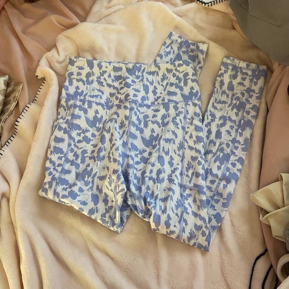 Purple cheetah print leggings- with pockets